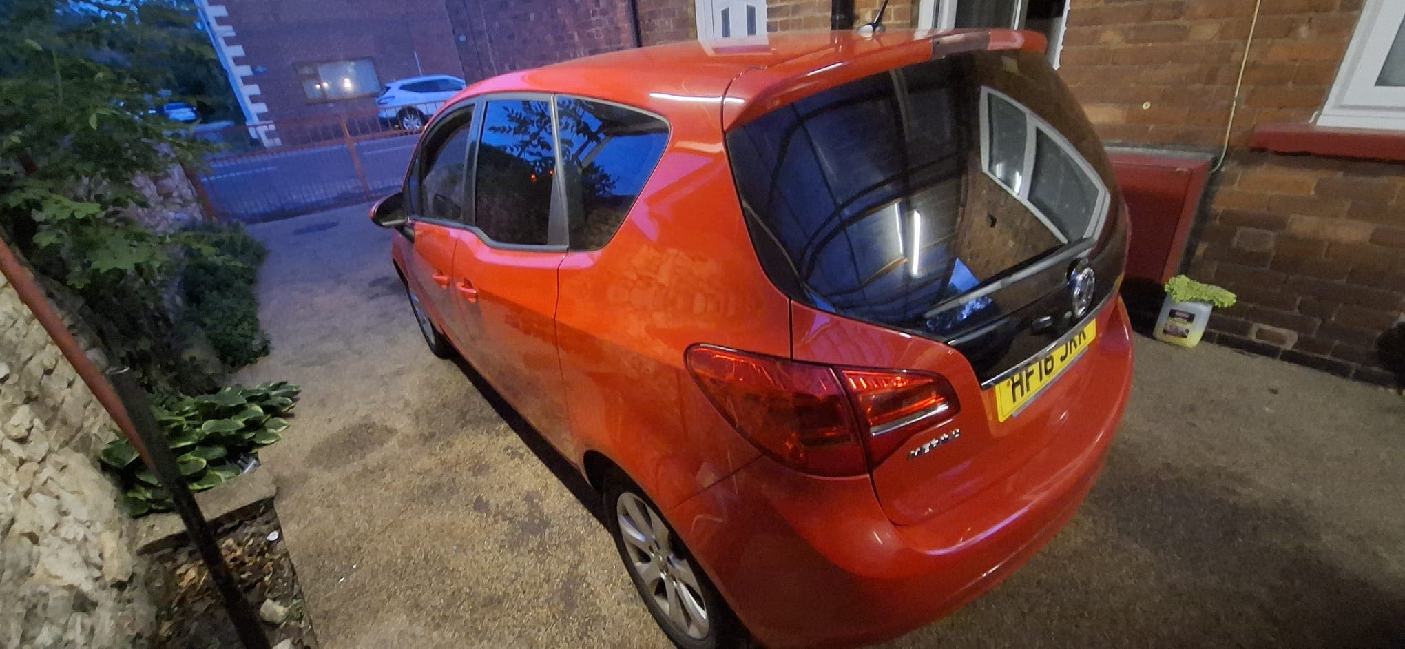 2016 Vauxhall Meriva vehicle photo 6