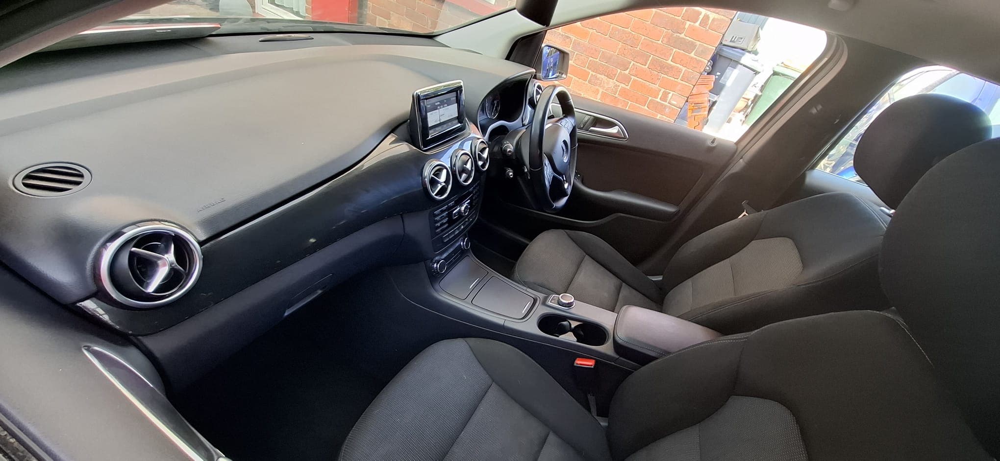 2012 Mercedes-Benz B-Class vehicle photo 3